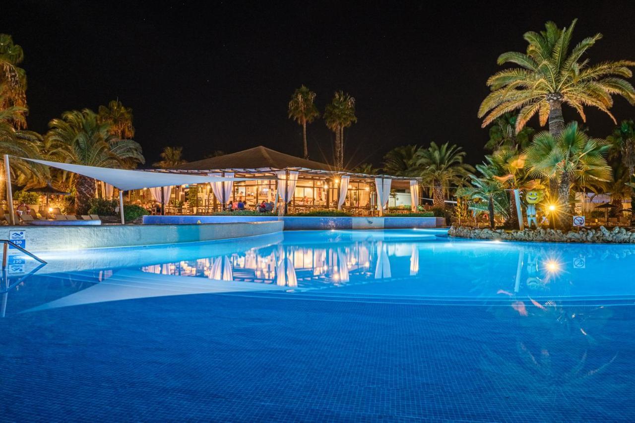 Estival Islantilla Bagian luar foto
