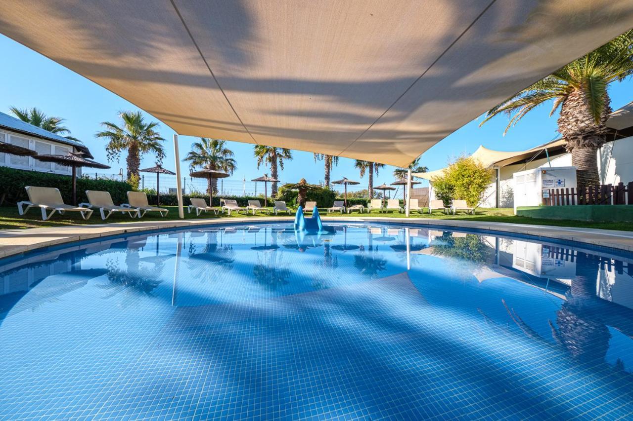 Estival Islantilla Bagian luar foto